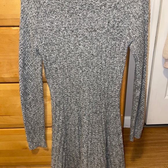 CUTE SIMPLE DRESS - Picture 3 of 3